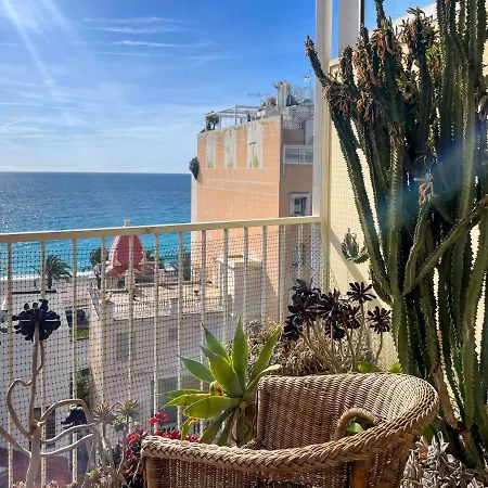 Paradise 4 Pers Terrazza Vista Mare アパート